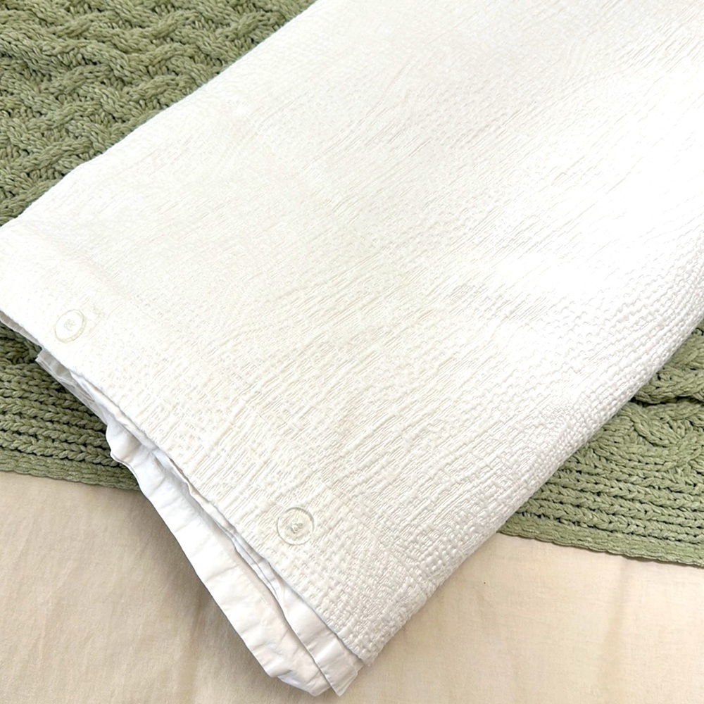 West Elm TENCEL™ & Cotton Matelasse Duvet Cover ONLY, Queen Size